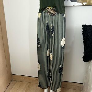 Ribbed Olive Green Big Floral Wide-Leg Pants